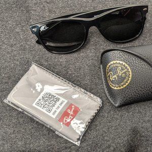 Ray-Ban New Wayfarer in Black